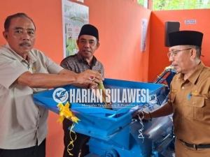 Pemkab Parigi Moutong Serahkan Fasilitas Sanitasi dan TPS3R di Parigi Barat