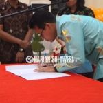 Pemkab Parigi Moutong Lantik dan Serahkan SK 100 Persen PNS Formasi 2024