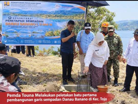 Perkuat Perlindungan Lingkungan, Wabup Surya Letakkan Patok Sempadan Danau Banano
